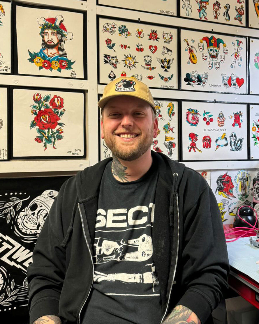 tattoo artist spencer skalko at 46 tattoo toronto